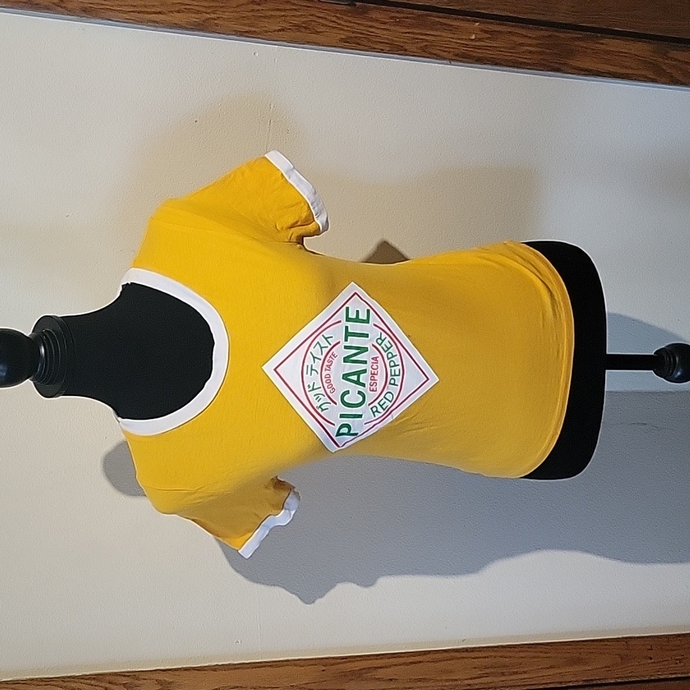 Occasion Picante Graphic Tee Size Medium